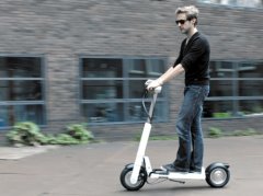 <b>共享單車過時(shí)了？新加坡刮起共享滑板車熱潮</b>